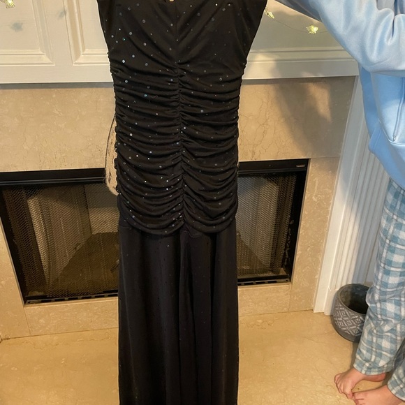 Long black Teeze Me formal dress with sequins. Size Small. NWOT. Never worn. - Picture 3 of 6